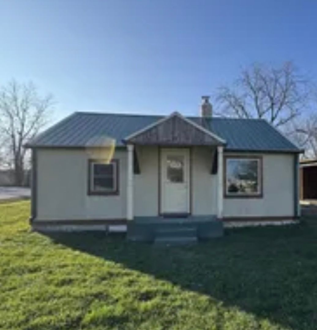 Seymour House: 203 S Division Street