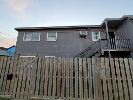 3 Bedroom Apartment – 1305 28th st. - Unit #5, Galveston, TX 77550