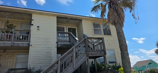2 Bedroom Apartment – 16506 Blackbeard Rd - 16506 Blackbeard Rd #L , Jamaica Beach, TX 77554