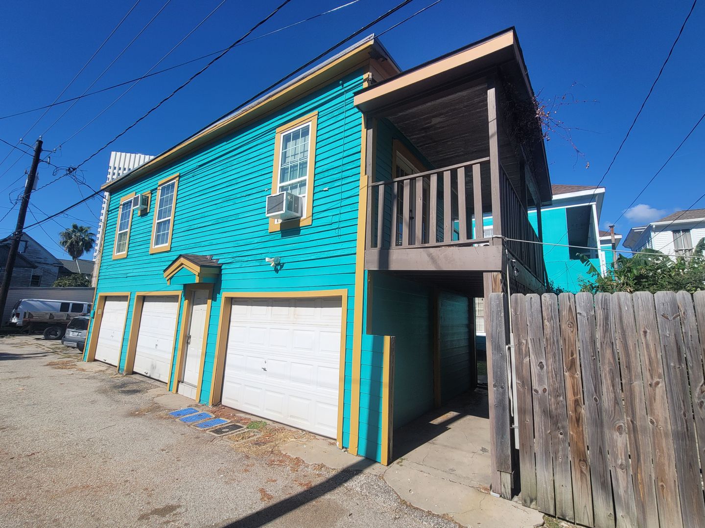 Galveston Apartment: 1707 Market St.