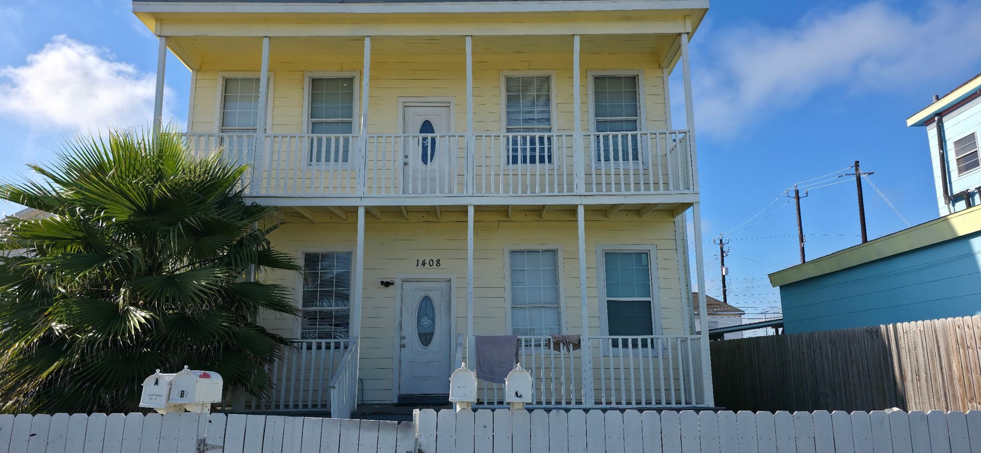 Galveston Apartment: 1408 Strand