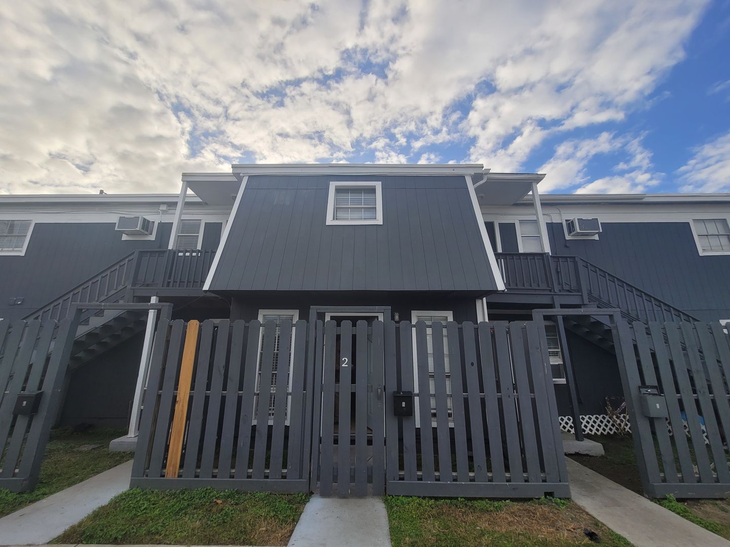 Galveston Apartment: 2801 ave M