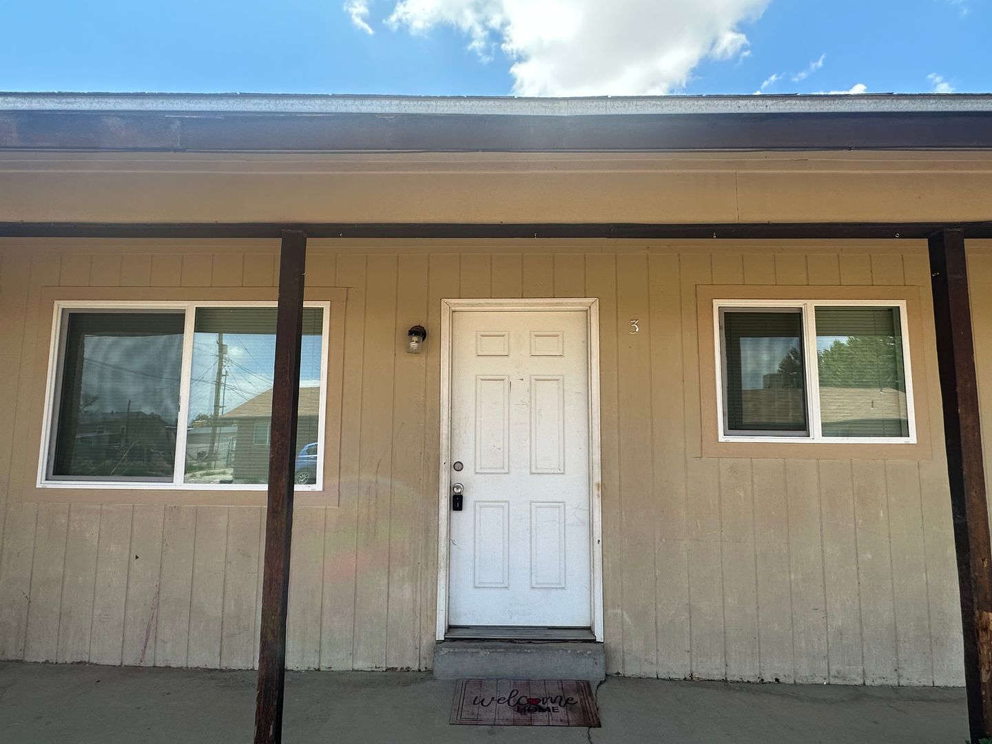 Bloomfield House: 925 #3 W. Main St