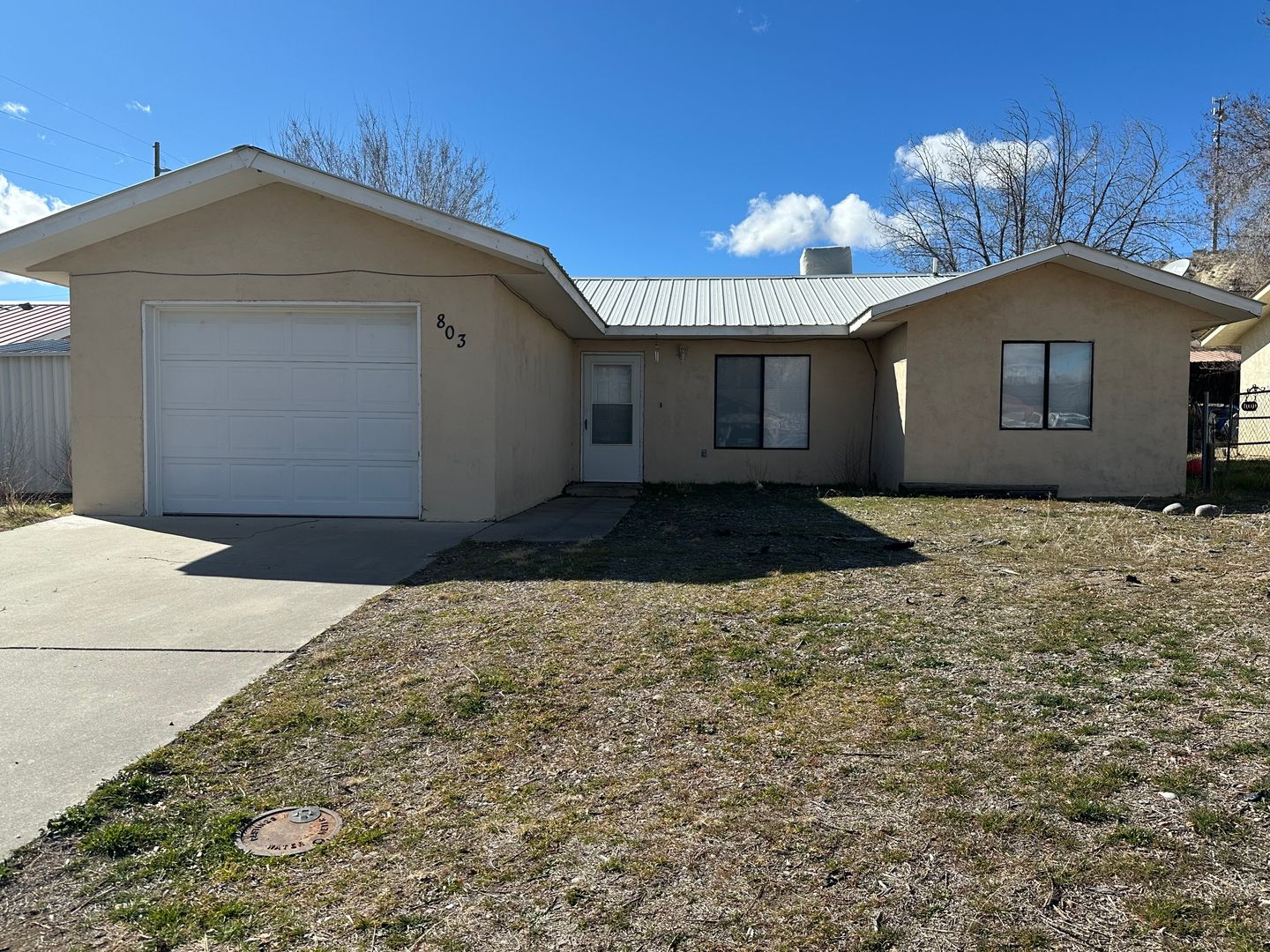 Bloomfield House: 803 Saguaro St