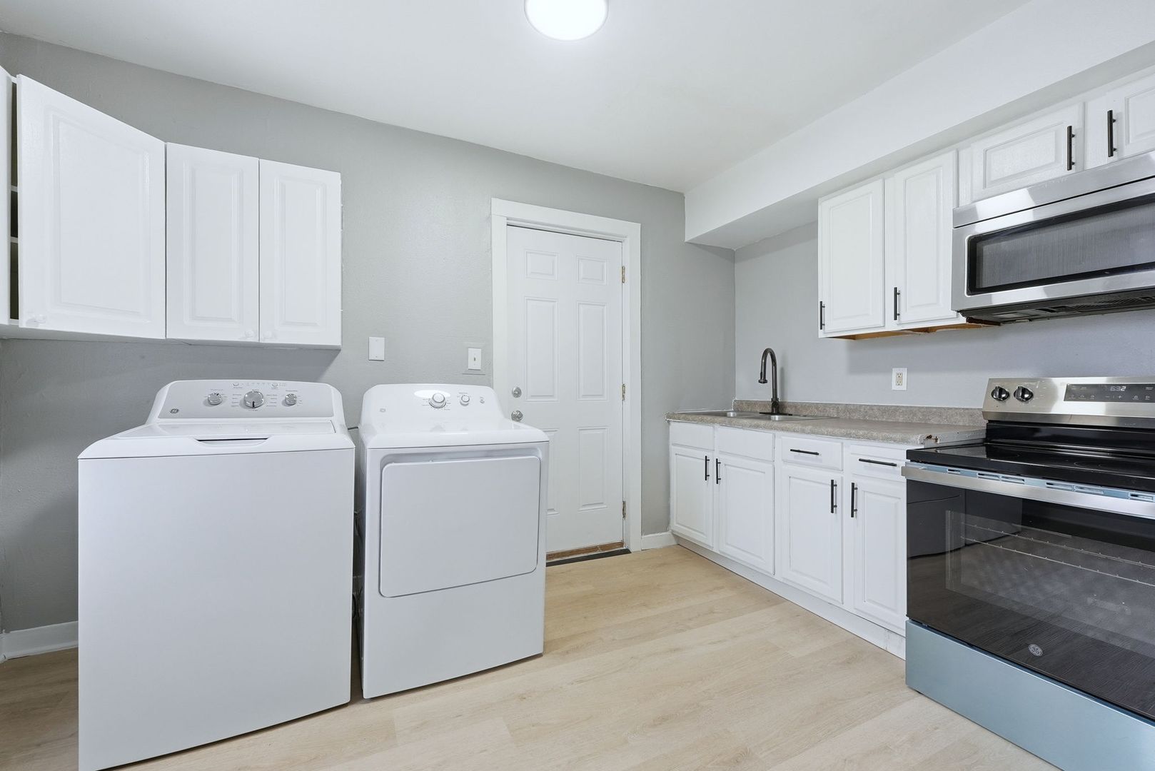 Fort Wayne Apartment: 922 Pape Avenue