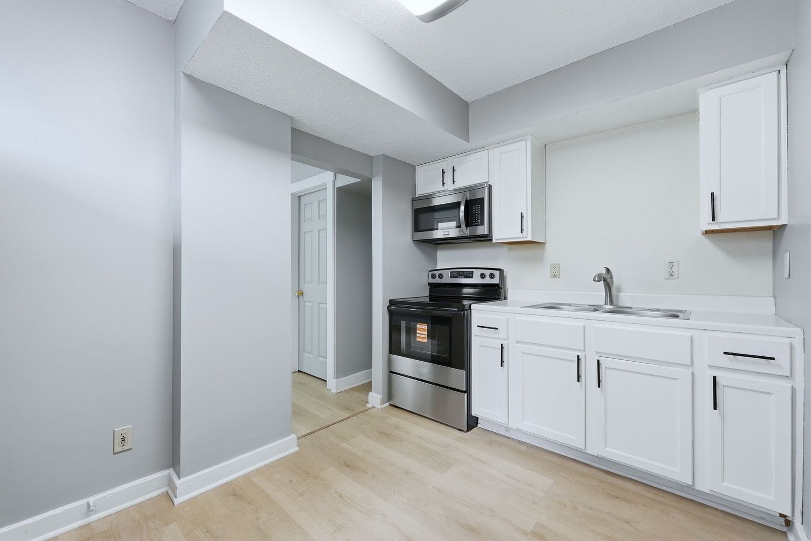 Fort Wayne Apartment: 922 Pape Avenue