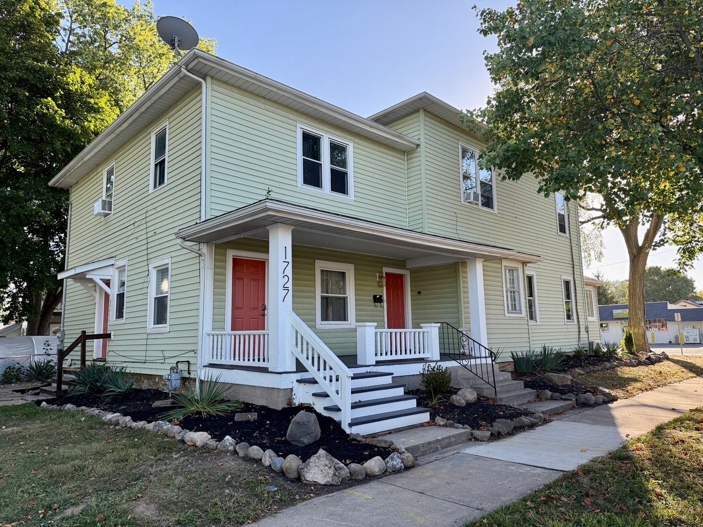 Fort Wayne Apartment: 1236 Runnion Avenue