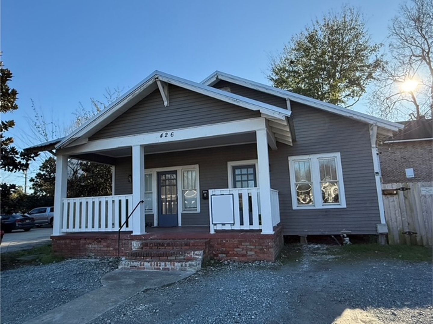 Lafayette House: 426B General Mouton Ave
