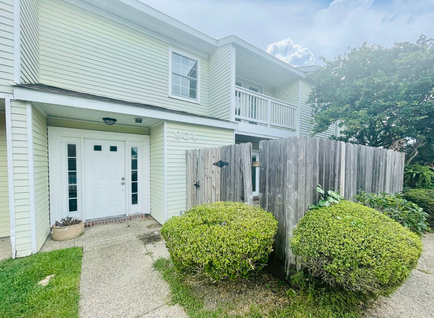 Lafayette Townhome: 101 Wilbourn #904