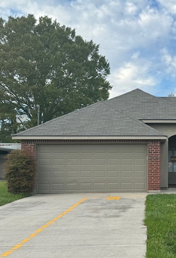 Lafayette House: 108 Nouveau Lane A