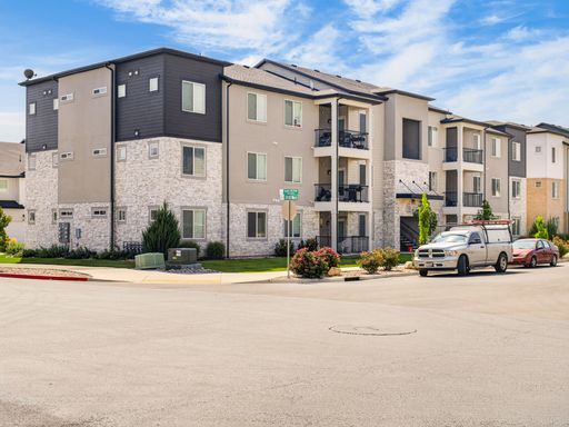 Luxury (partially furnished) condo for rent at Gardner Point Lehi! – photo 1