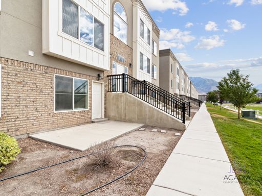 Ground-Level Comfort, Mountain-Level Views - 1 BR Available Now!