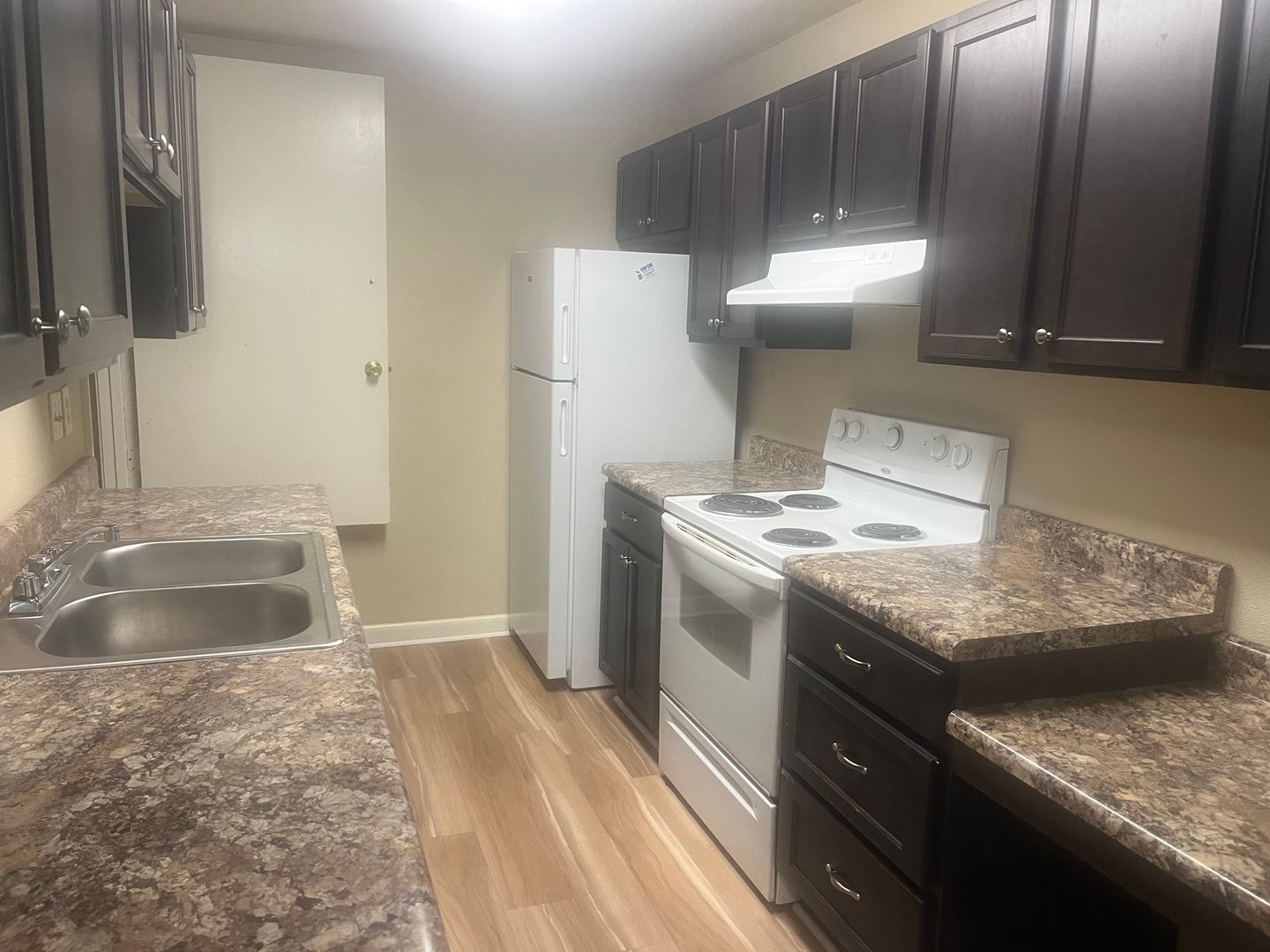 Sherwood Apartment: 9001 Brockington Rd