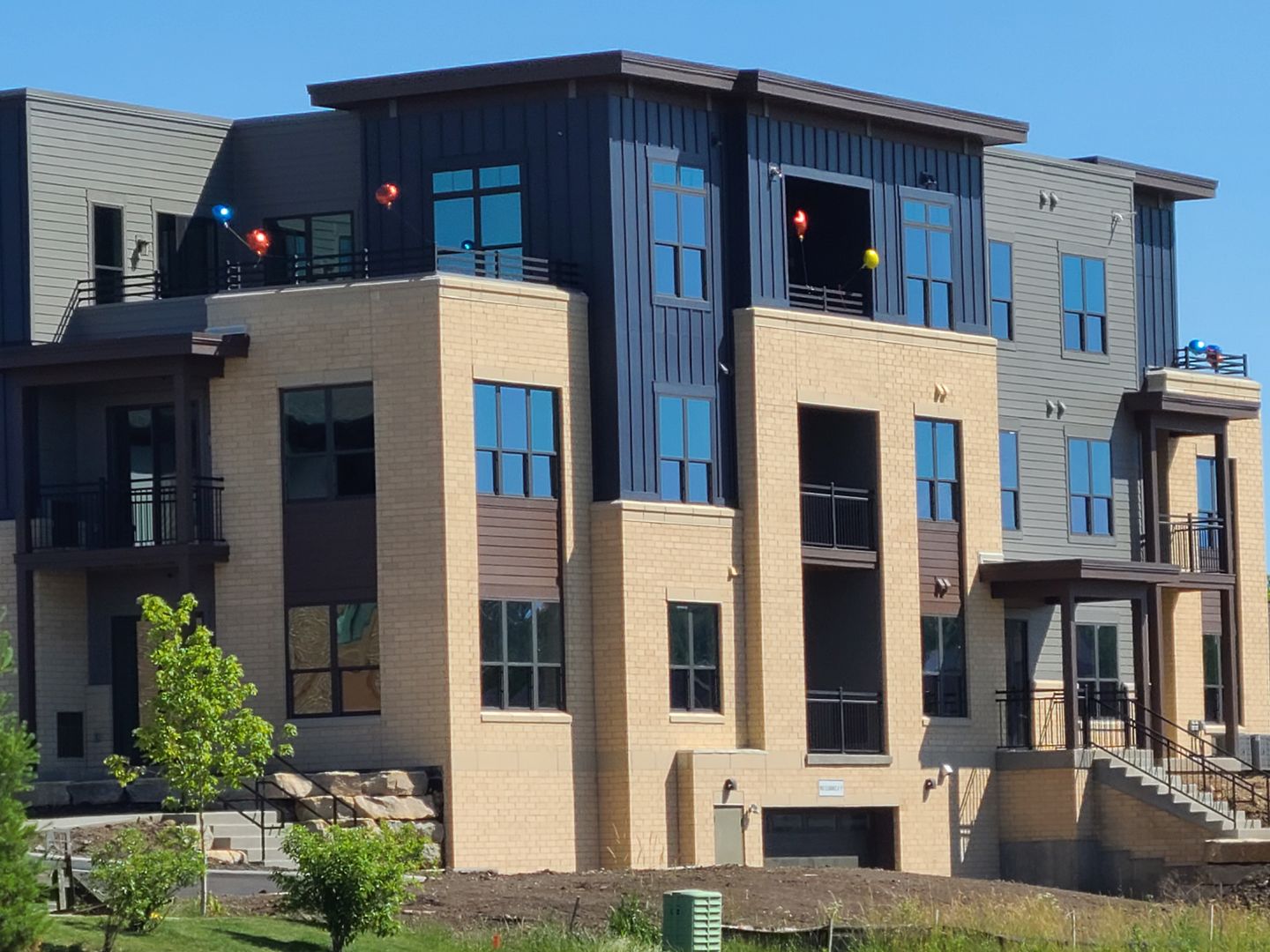 Oregon Apartment: 124 Rosewood Ave