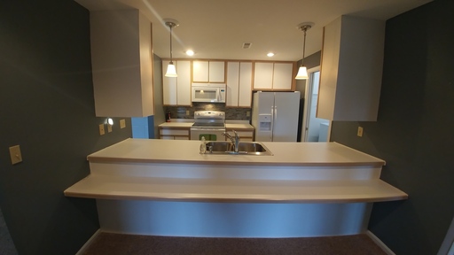 Quiet 2 Bedroom 2 Bathroom Spacious Apartment – photo 1