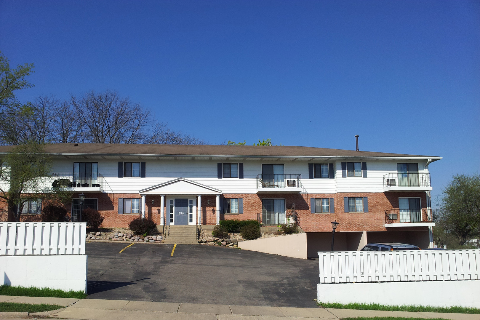 Madison Apartment: 530 N Eau Claire Ave