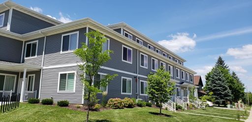 Modern 5 Bed - 2 Bath Townhouse next to UW Whitewater Campus!!!