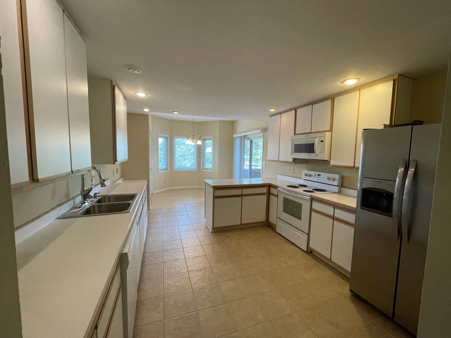 Rockford Apartment: 6538 Spring Brook Rd