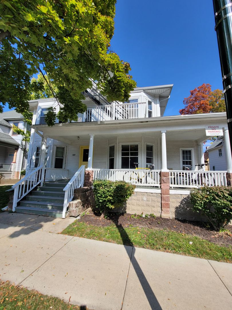 Madison Apartment: 309 N Pinckney St