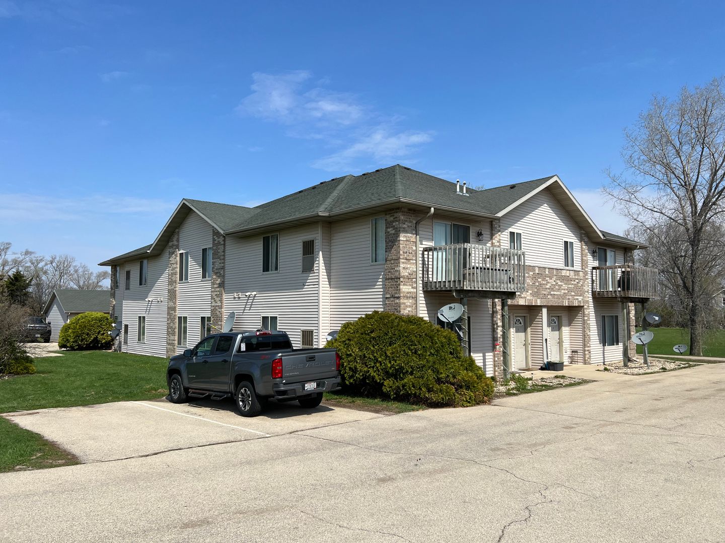 Wyocena Apartment: 161 E Old Hwy 16