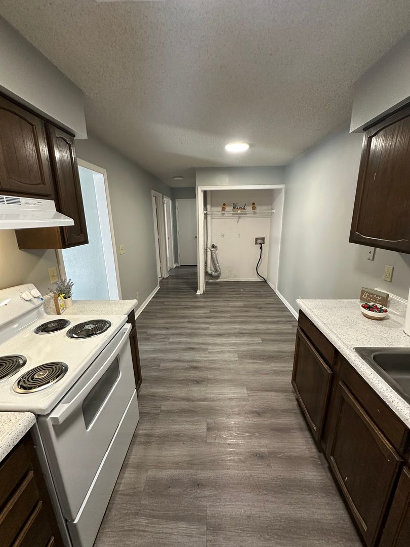 Bartlesville Apartment: 108 NE Katherine Avenue