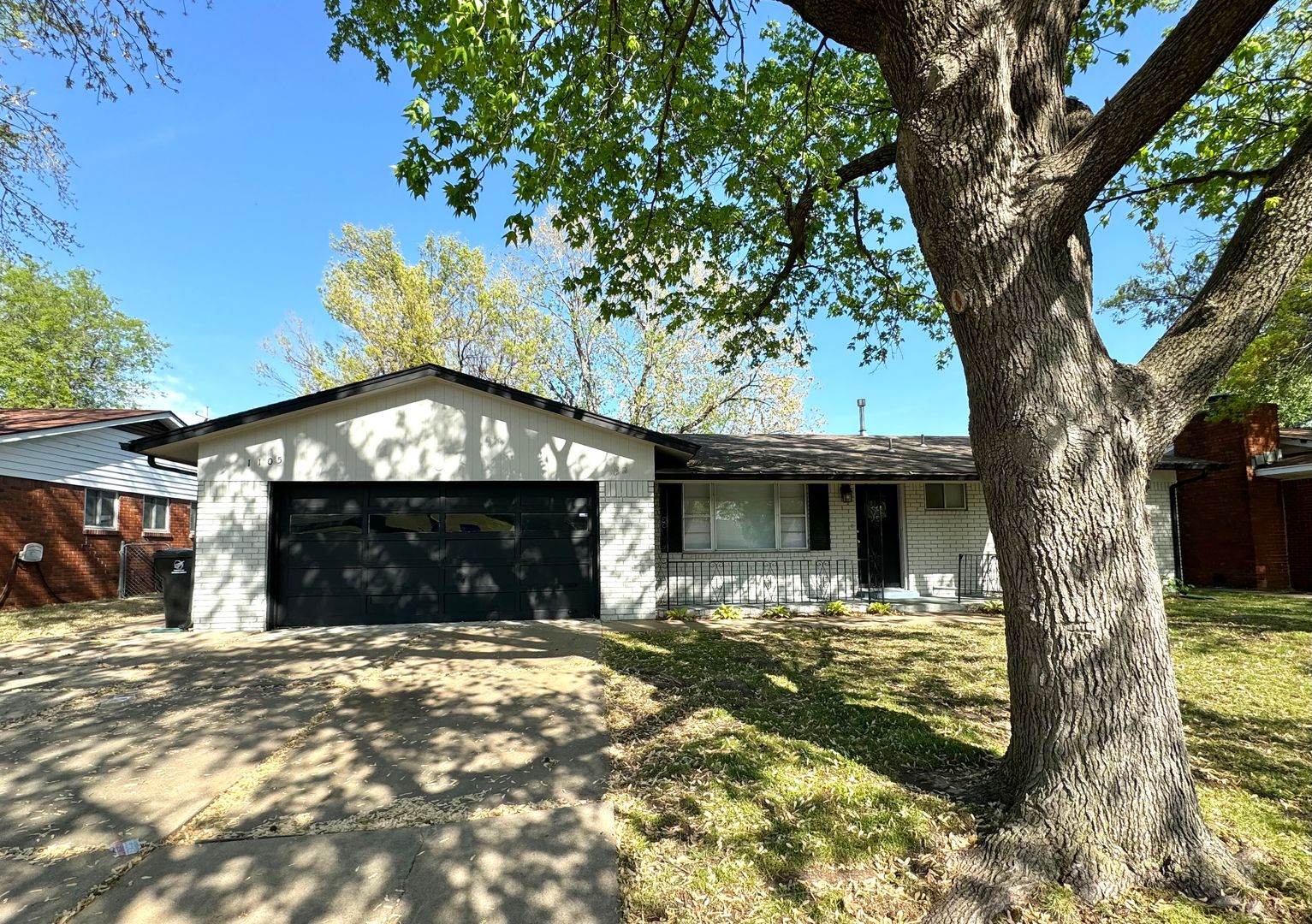 Broken Arrow House: 1105 North Fern Avenue