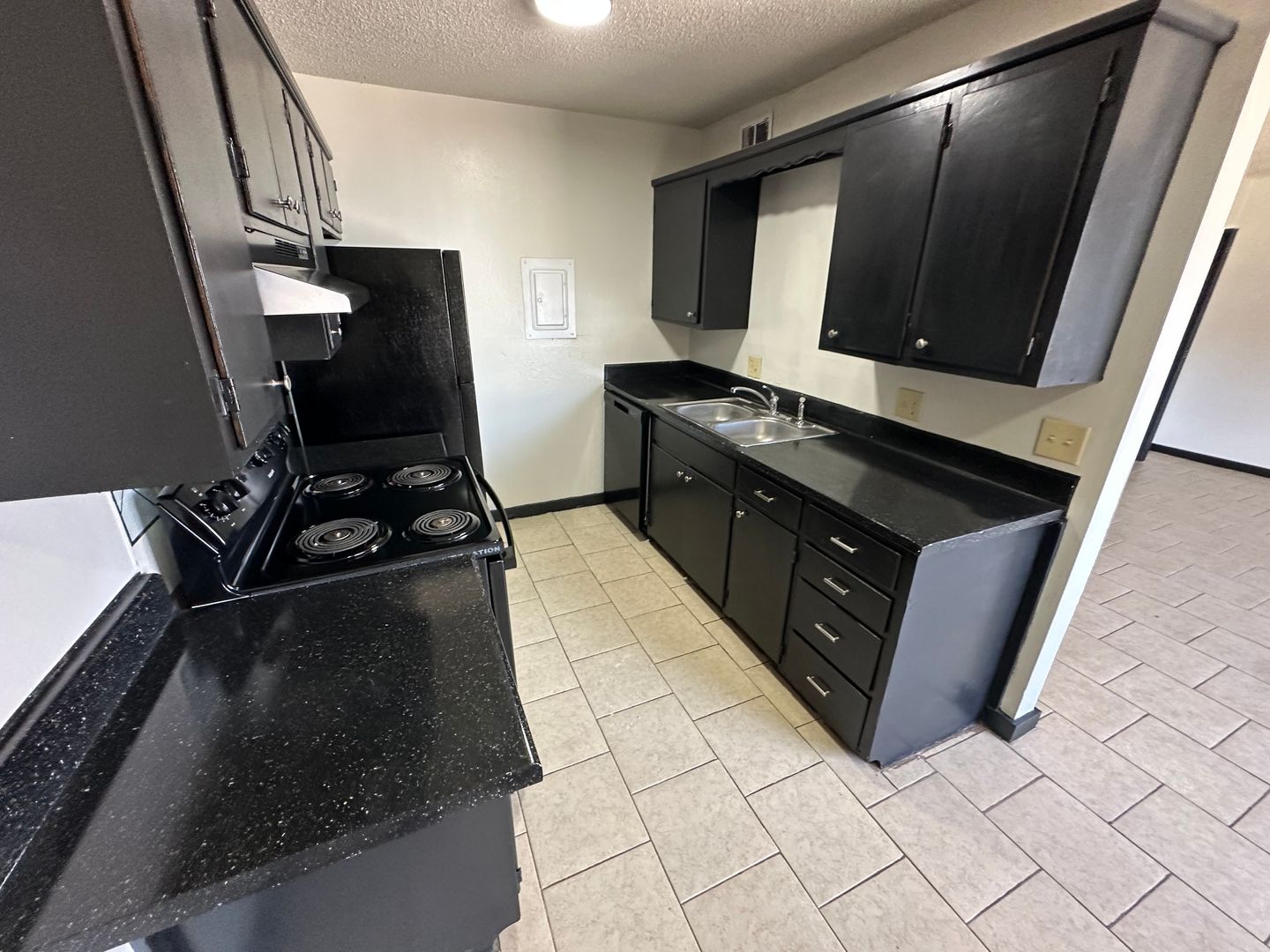 Bartlesville Apartment: 320 South Wyandotte Avenue