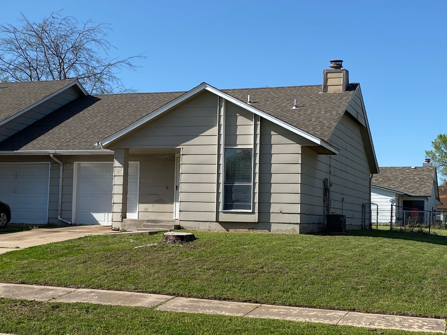 Broken Arrow House: 1400 West Lansing Street