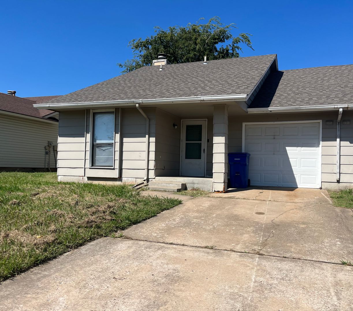 Broken Arrow House: 1402 West Lansing Street