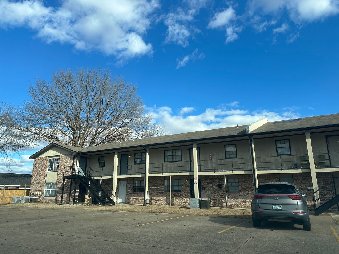 Bartlesville Apartment: 320 South Wyandotte Avenue
