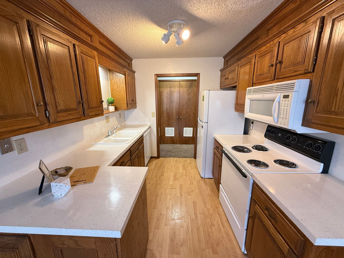 Bartlesville Apartment: 412 South Wyandotte