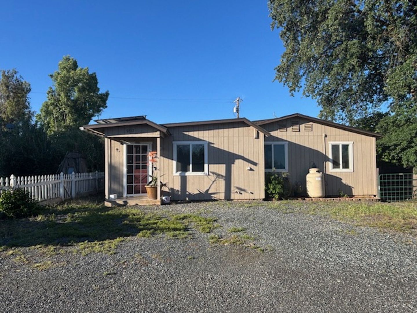 Chinese Camp House: 9885 Maiden Ln