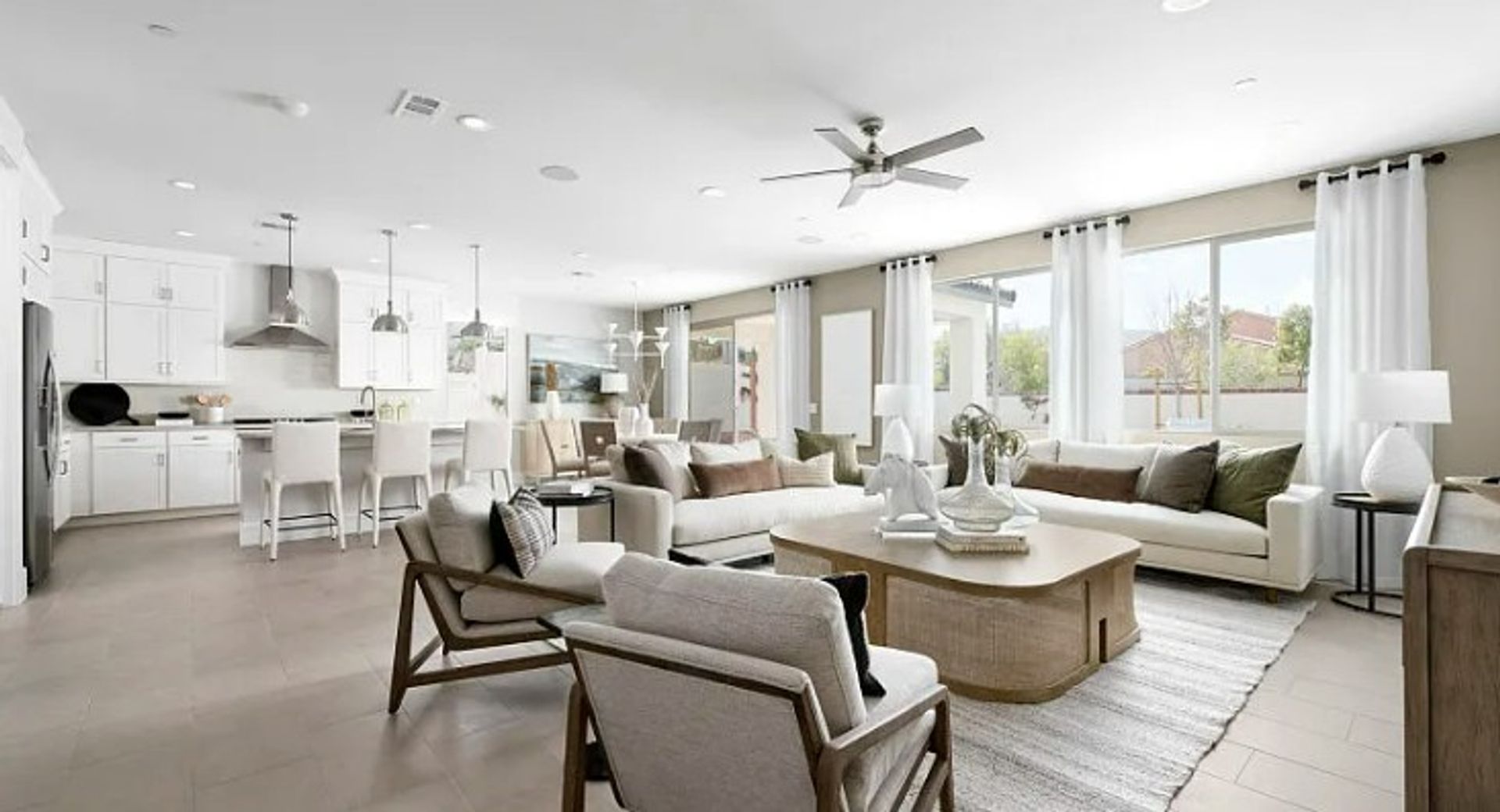 Lake Elsinore House: 4052 Hudson Ln