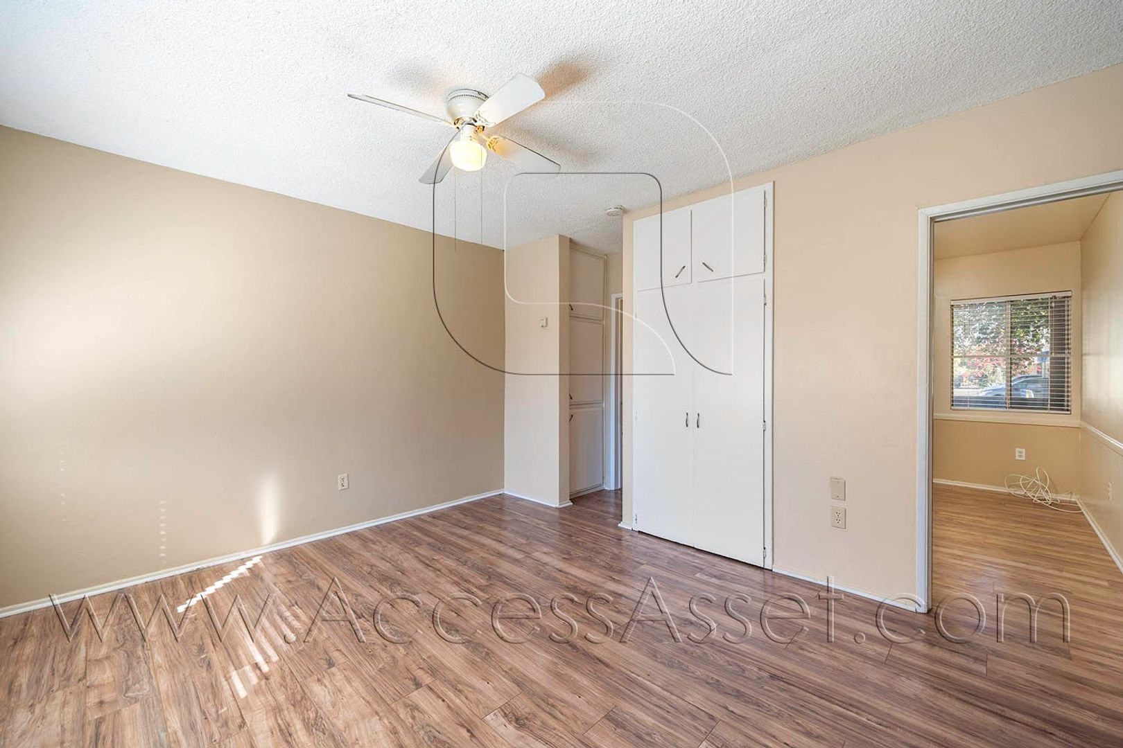 Lake Elsinore Apartment: 113 S Spring St.