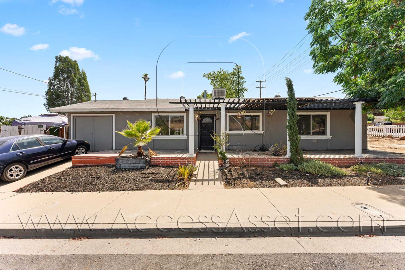 Lake Elsinore Apartment: 402 Davis St
