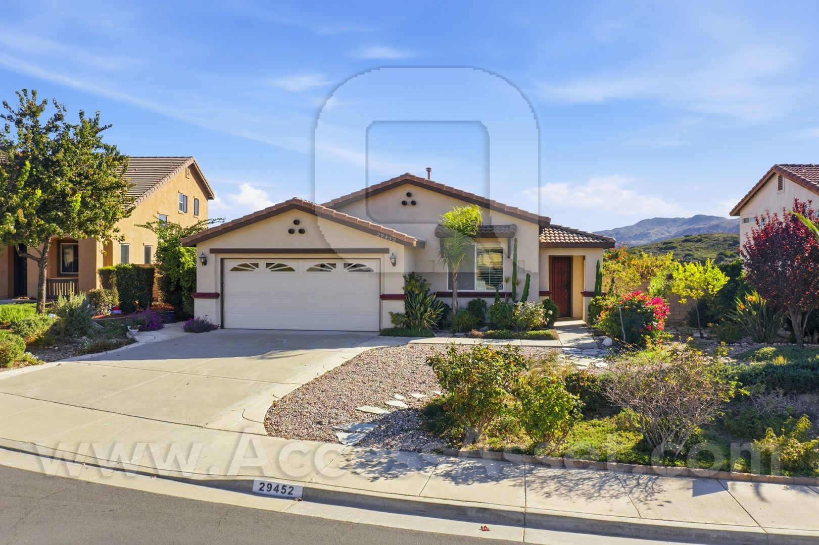 Lake Elsinore House: 29452 Rock Point Dr