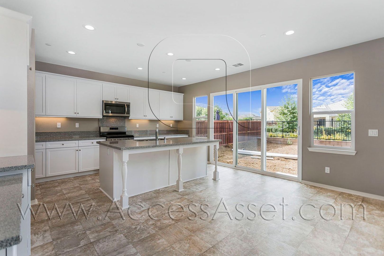 Menifee House: 29657 Far Shore Drive