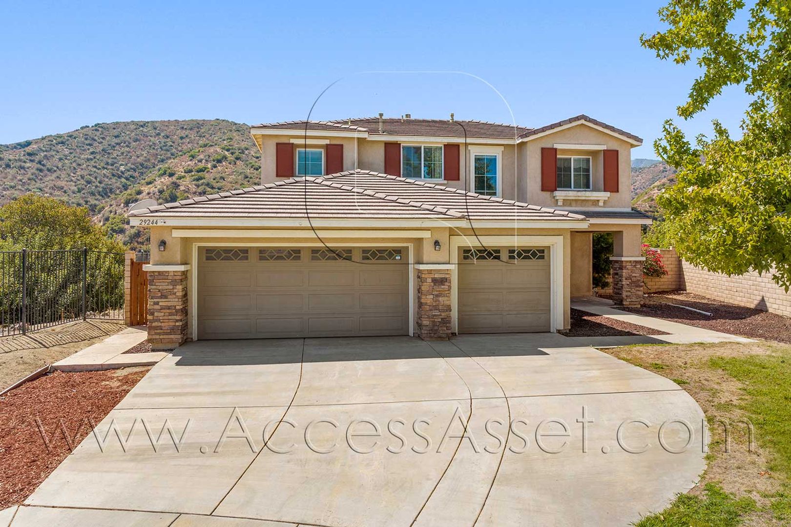 Lake Elsinore House: 29244 Point Shore Dr.