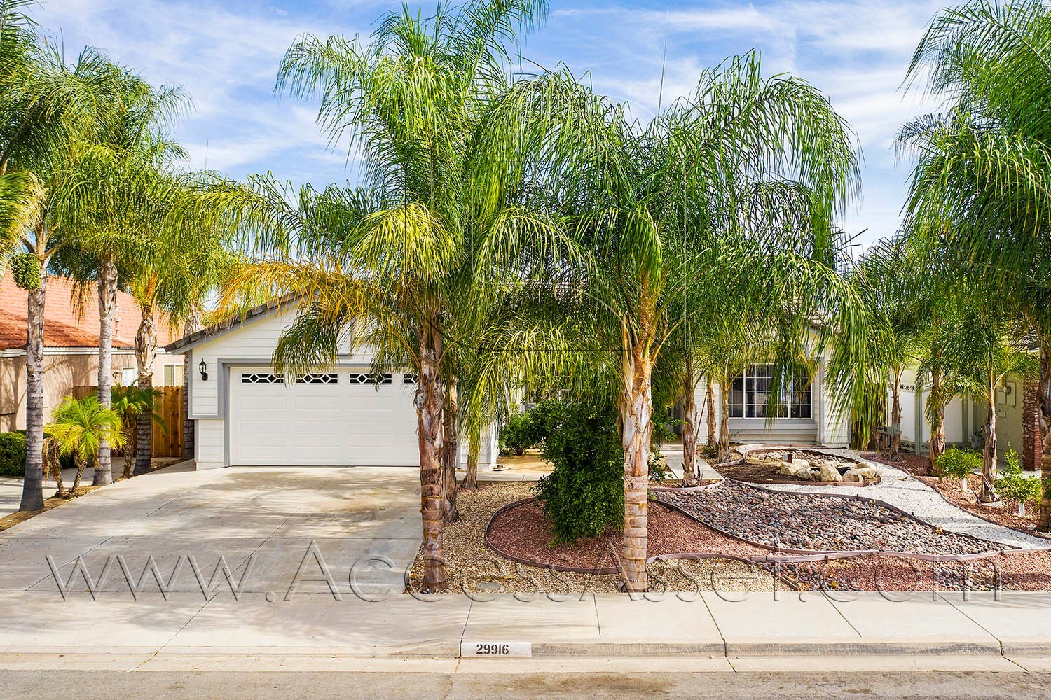 Menifee House: 29916 Berea Road