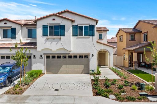 Modern Comfort Meets Mountain Views at Santa Rosa Highlands Community Home – photo 1