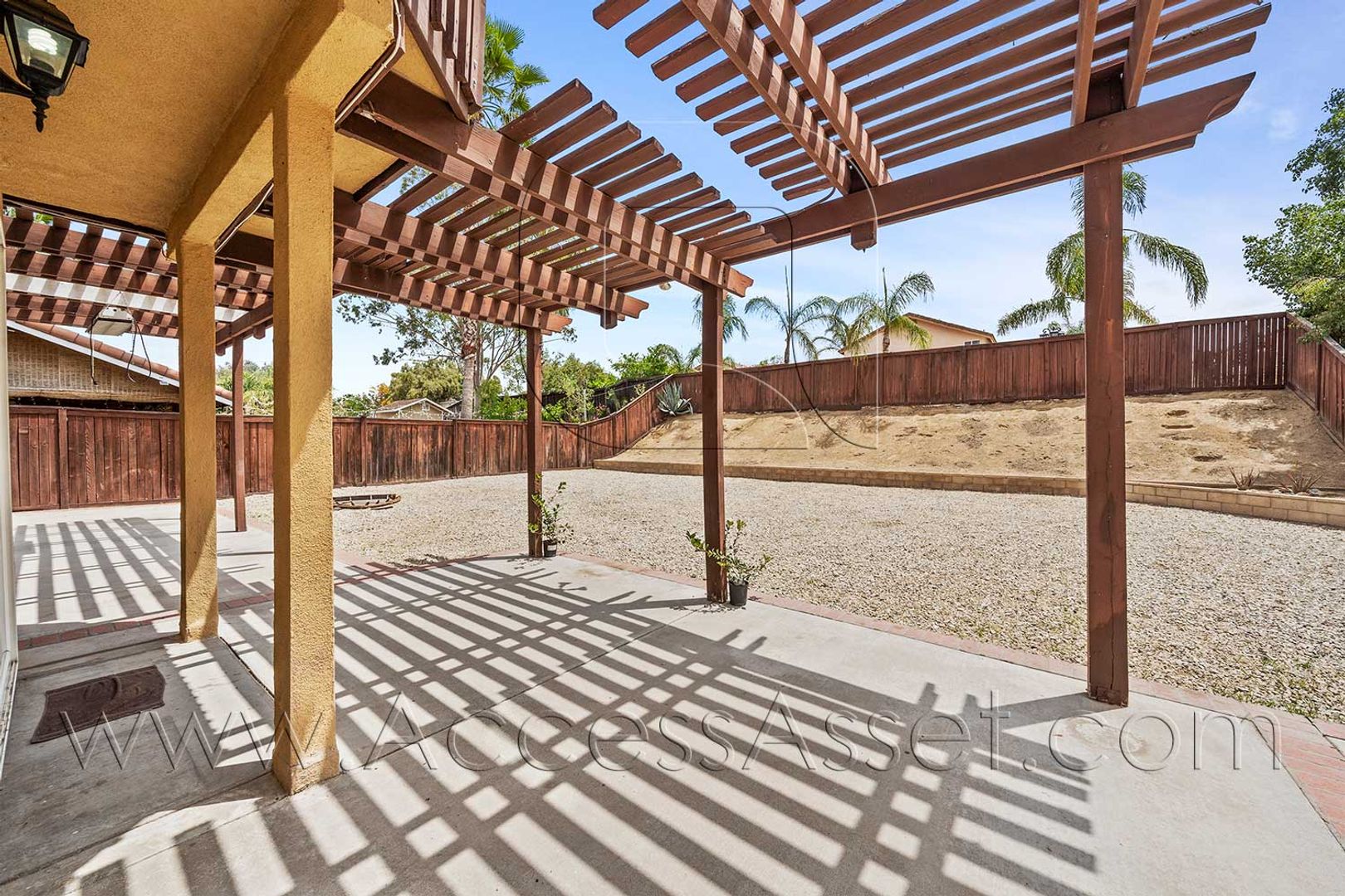 Lake Elsinore House: 32440 Beechwood Lane