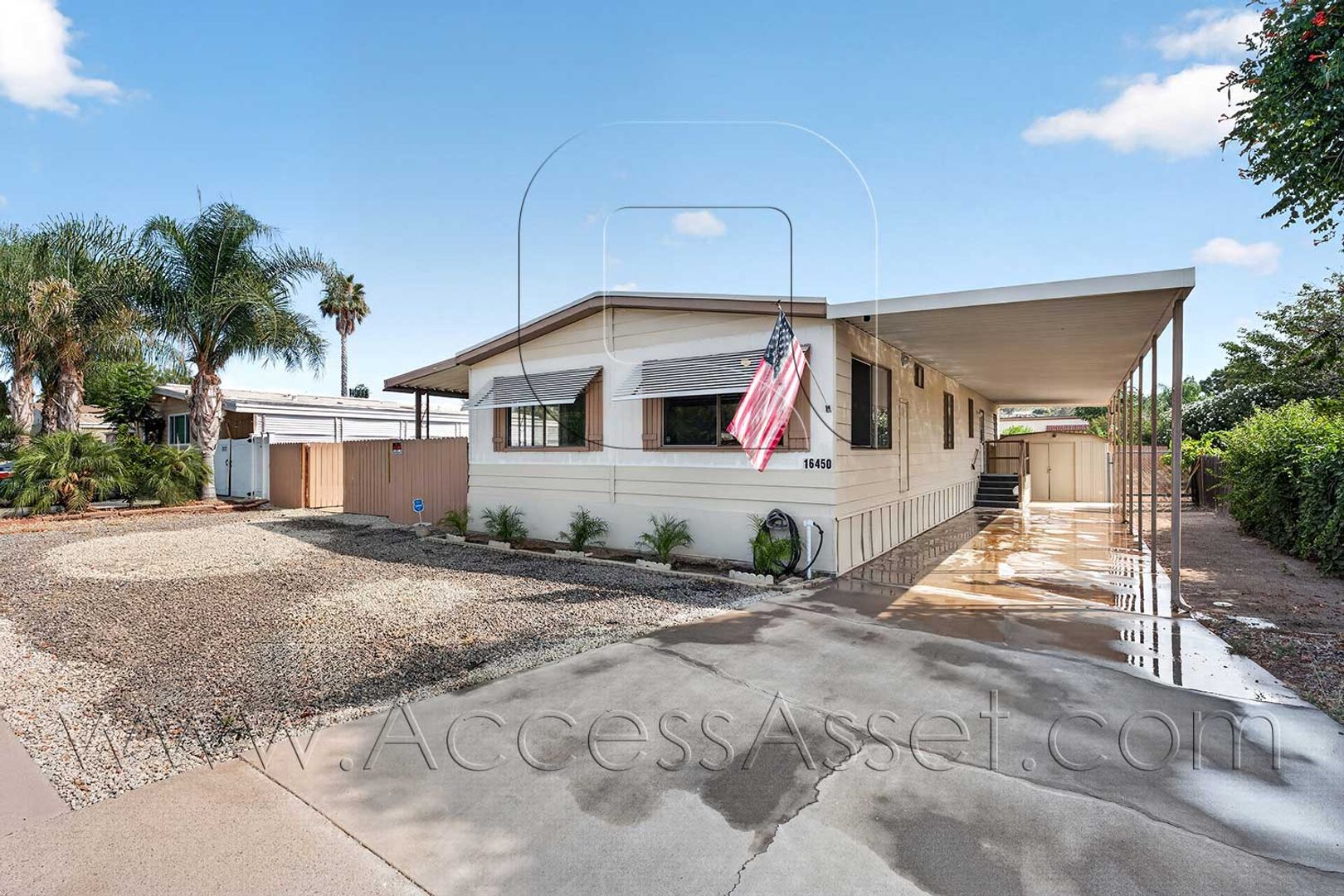 Lake Elsinore House: 16450 Monterey St