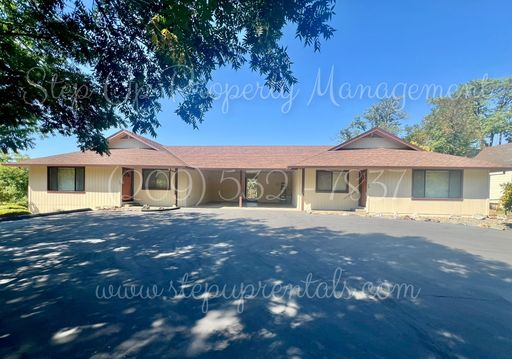 Spacious 2 Bed 2 Bath w/ Carport Near Downtown Sonora