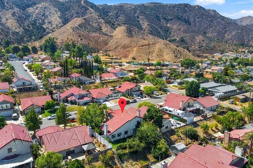 Spacious 3-Bedroom Lake Elsinore Home with Flexible Bonus Room – photo 1
