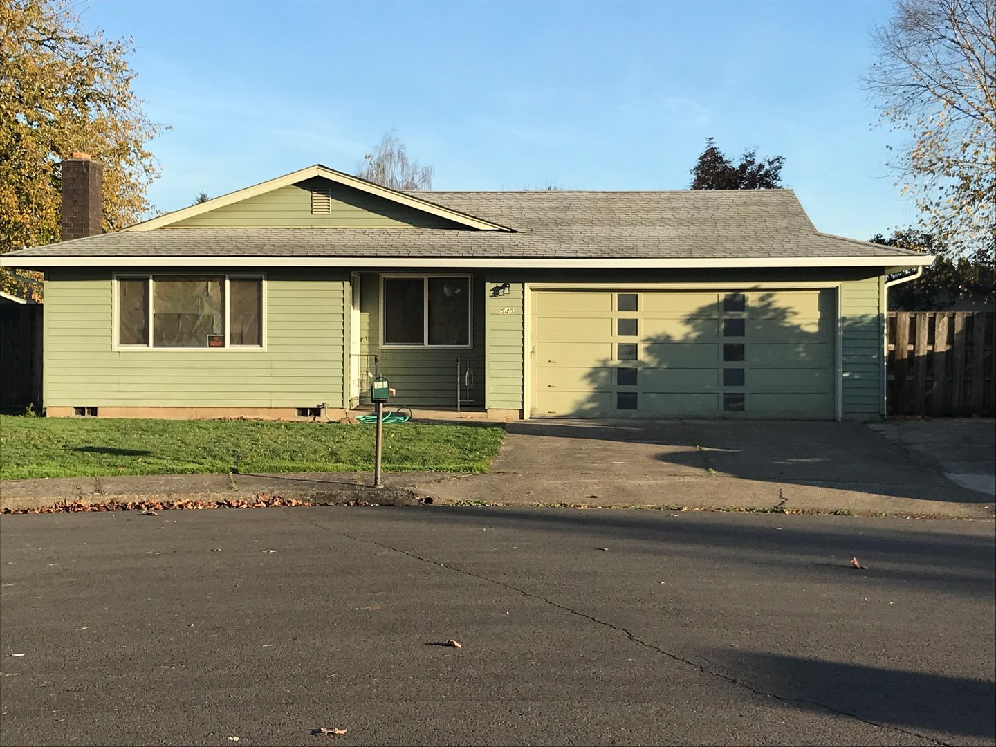 McMinnville House: 540 NE 26th Ct