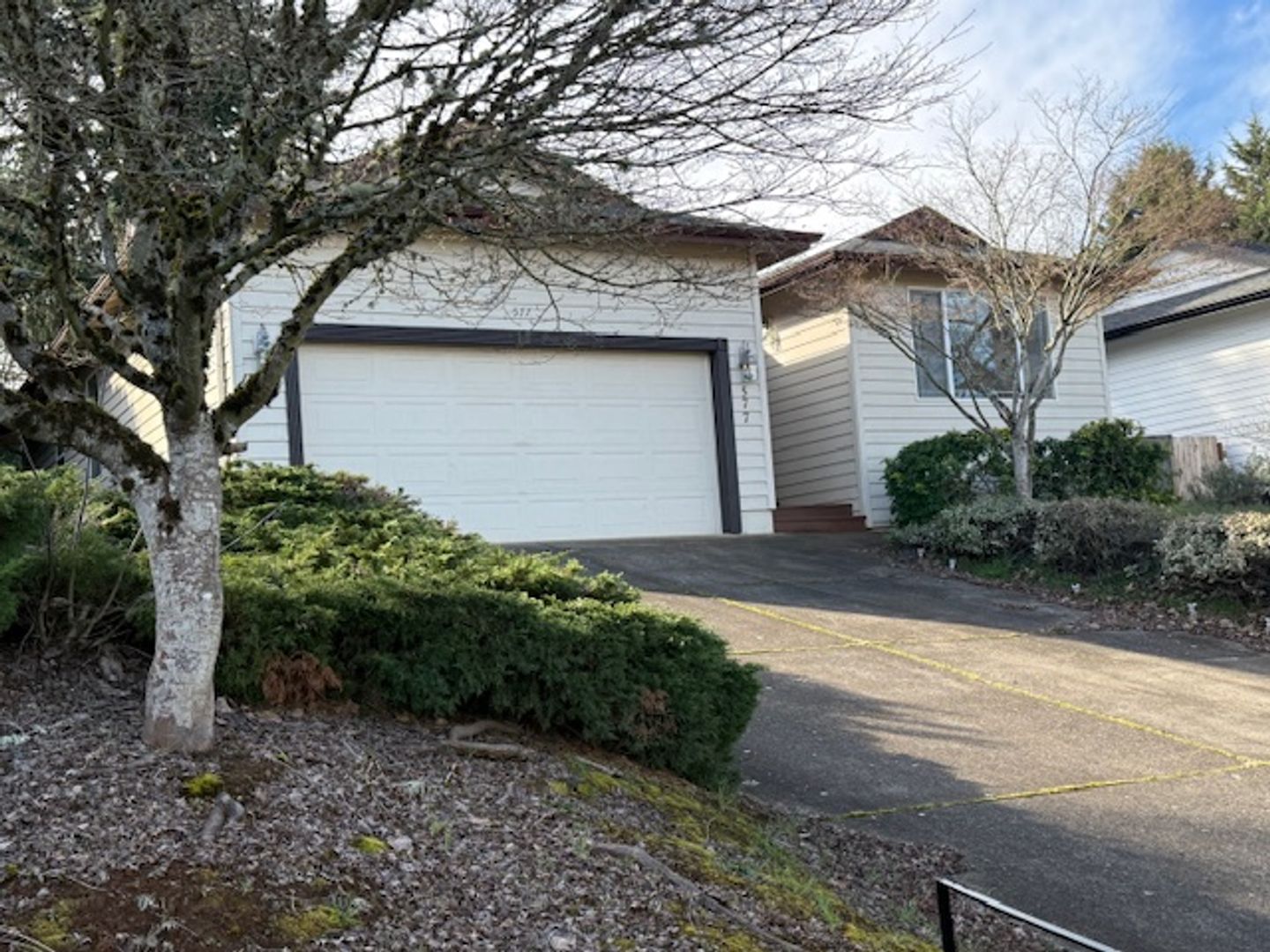 Salem House: 577 Sunwood DR. NW