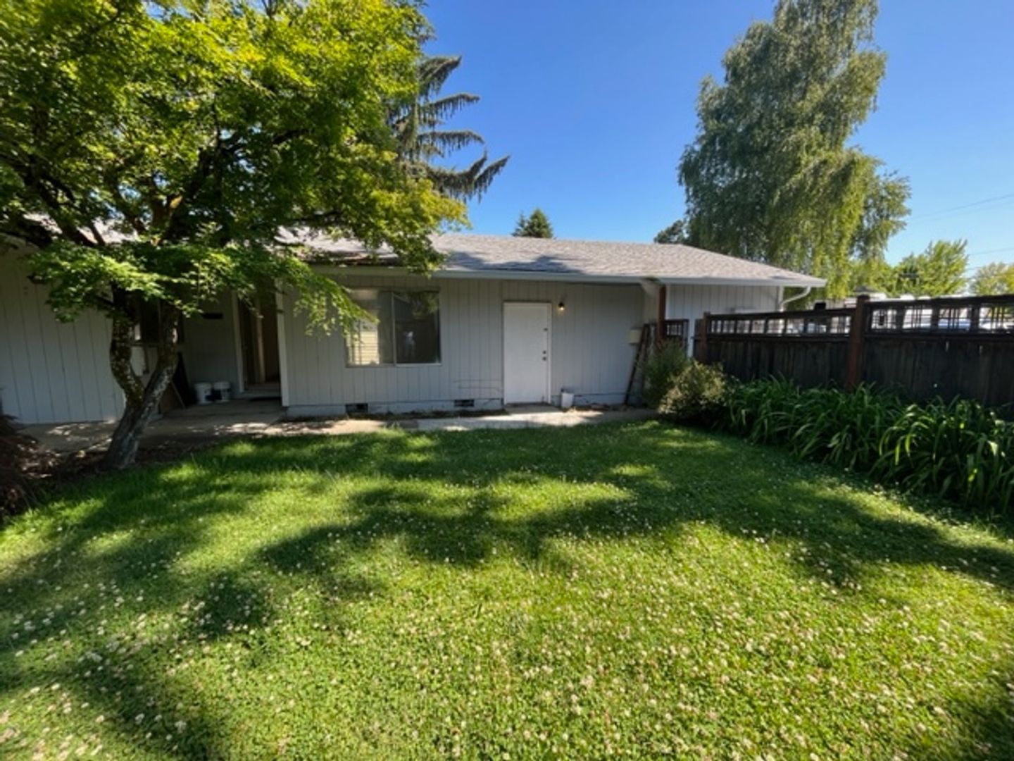 Forest Grove Apartment: 1718 Birch St