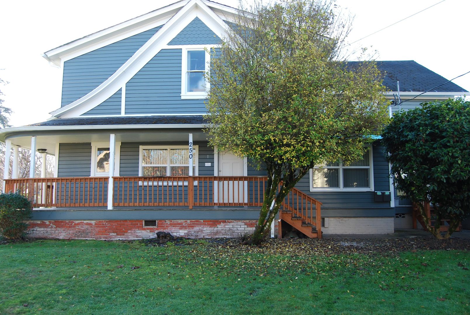 McMinnville Apartment: 250 SE Lincoln St