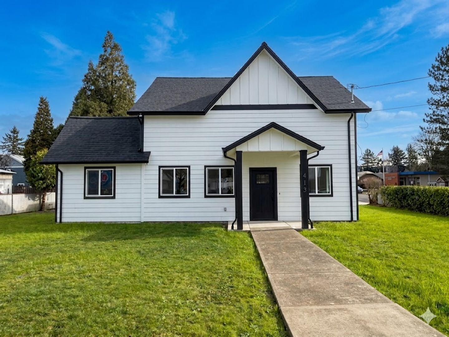 Amity Apartment: 413 S Trade Street