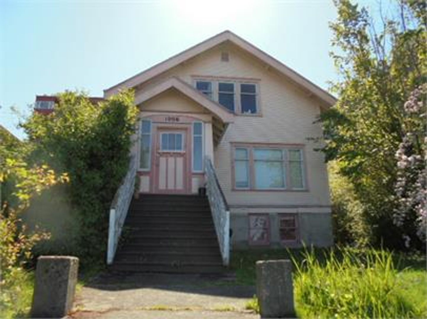 Bellingham Apartment: 1006 N Garden
